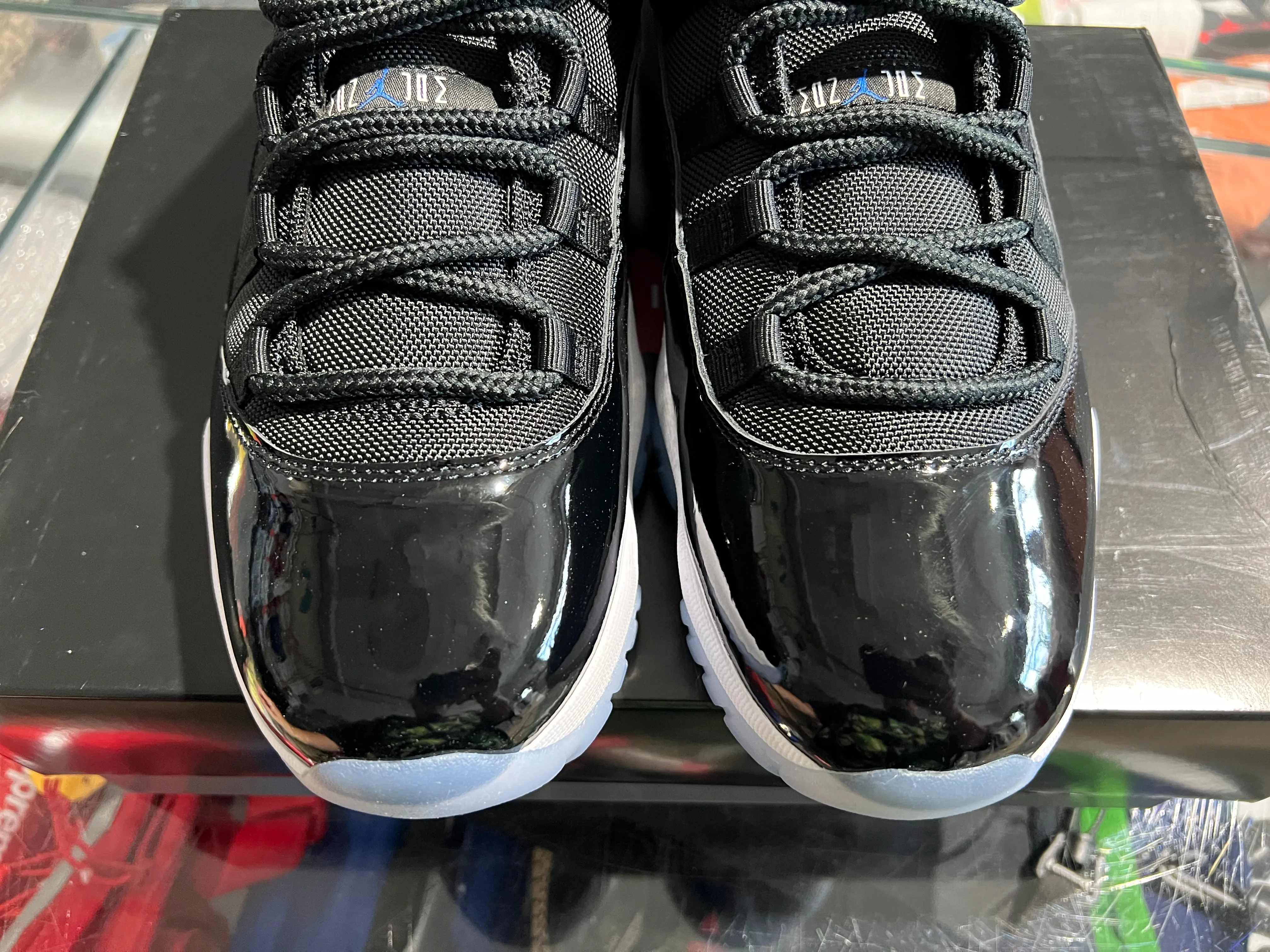 Air Jordan 11 Retro Low - Space Jam