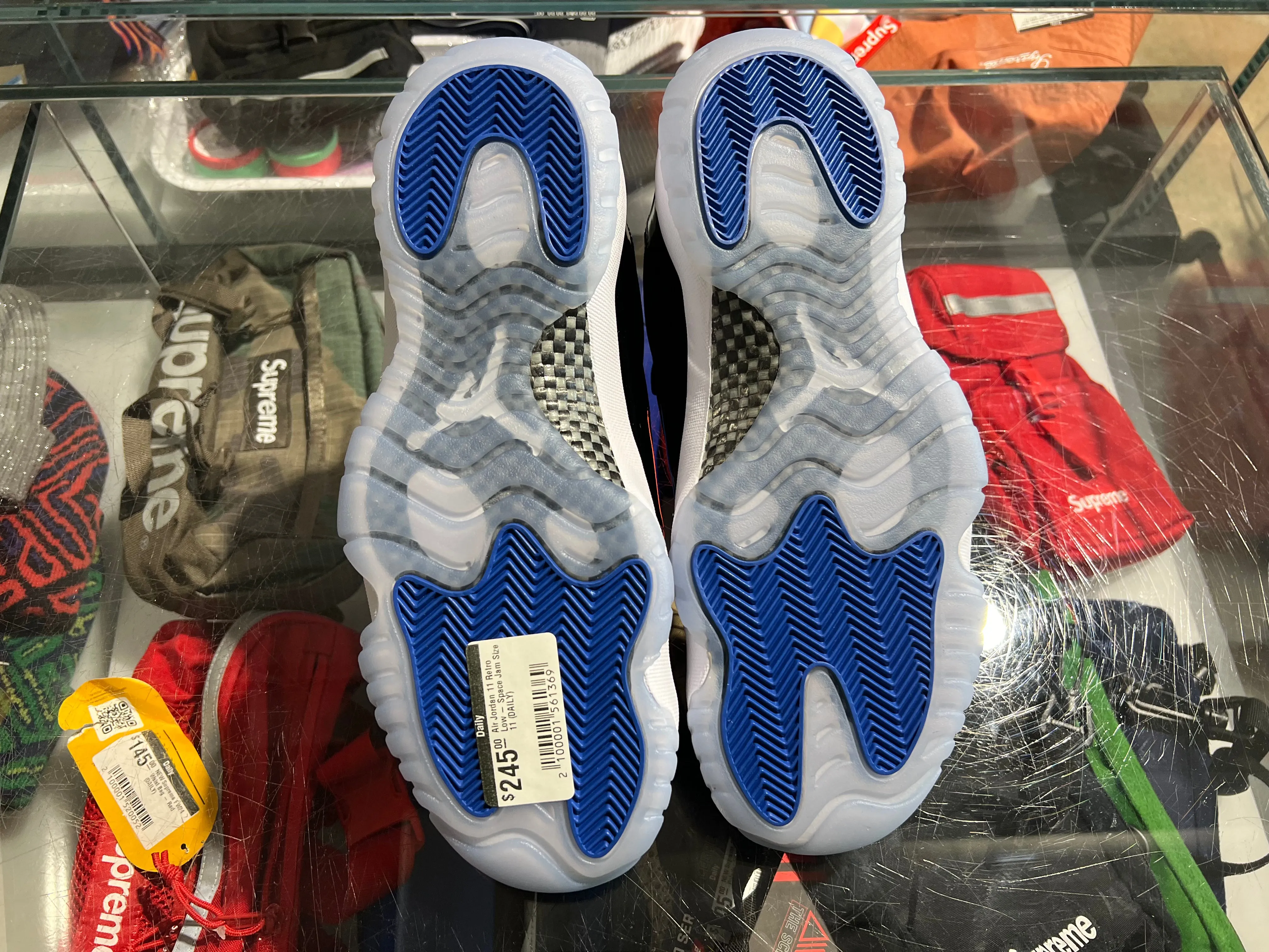 Air Jordan 11 Retro Low - Space Jam