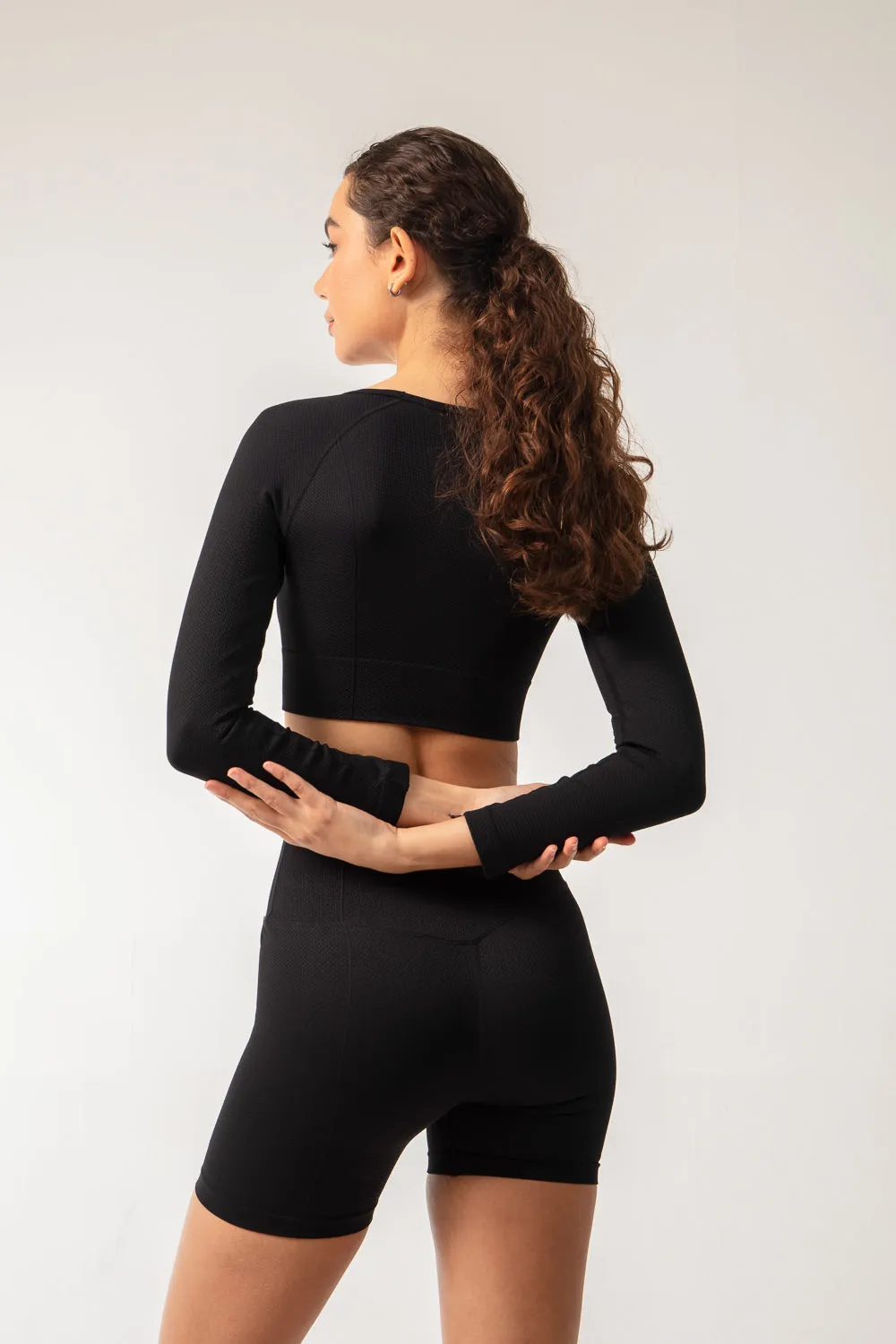 TERRA Shorts - Black