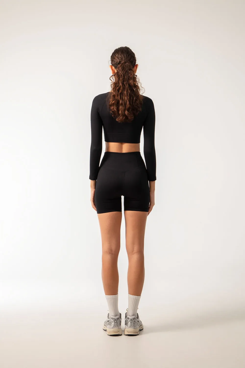 TERRA Shorts - Black
