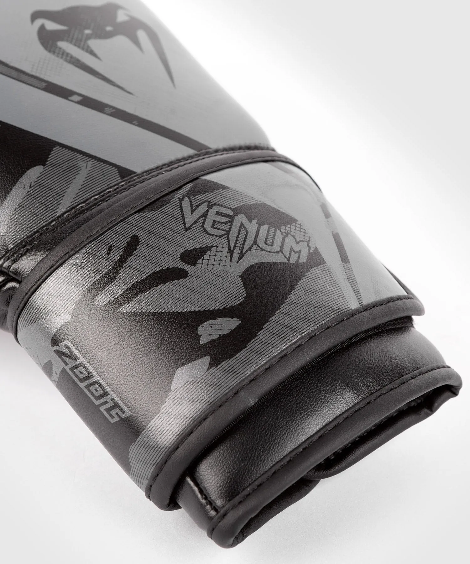 Venum Defender Contender 2.0 Boxing Gloves - Black/Black